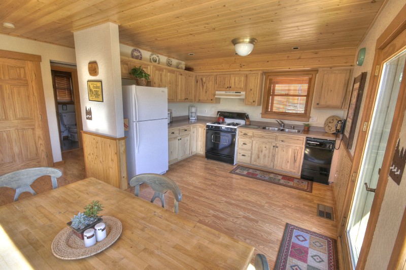 Set04Enhancer3from__MG_9464.jpg - Clouds Rest Cabin, Kitchen