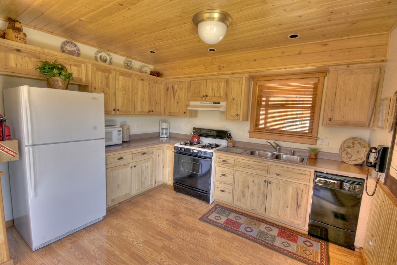Set08Enhancer3from__MG_9485.jpg - Clouds Rest Cabin, Kitchen