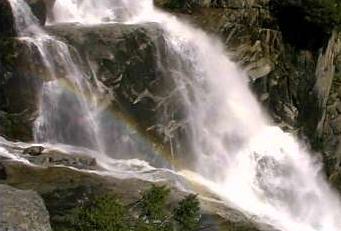 cascades waterfall, yosemite national park