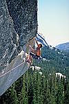 tom herbert leading cowabunga a rock climb in yosemite